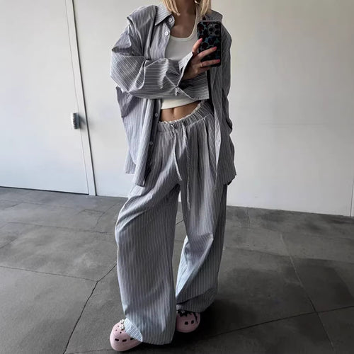 Damen lässiges Zweiteiler-Set mit weiten Hosen und gestreiftem Hemd