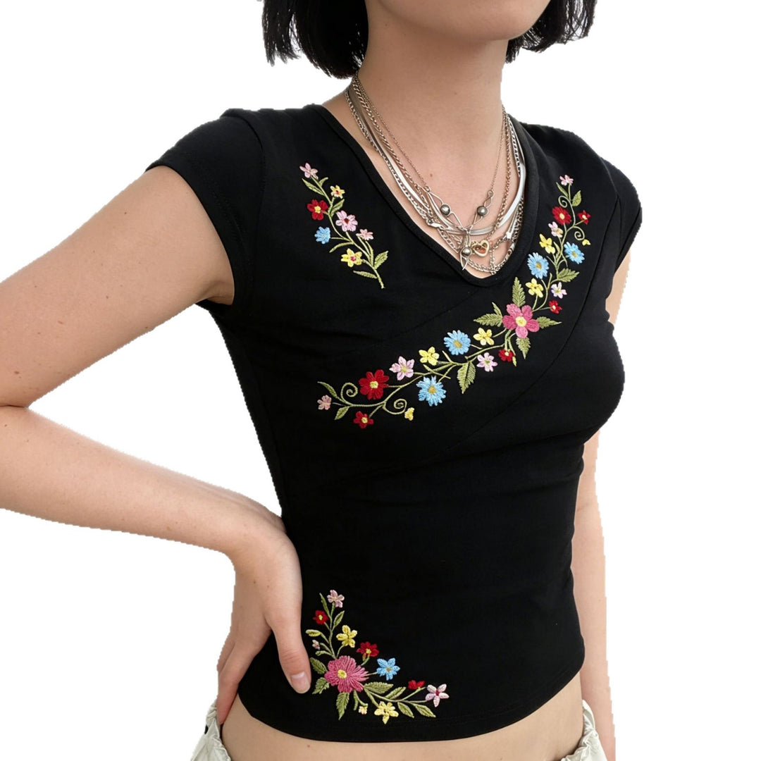Damenbluse mit floralem Stickdesign und tailliertem Schnitt Drune