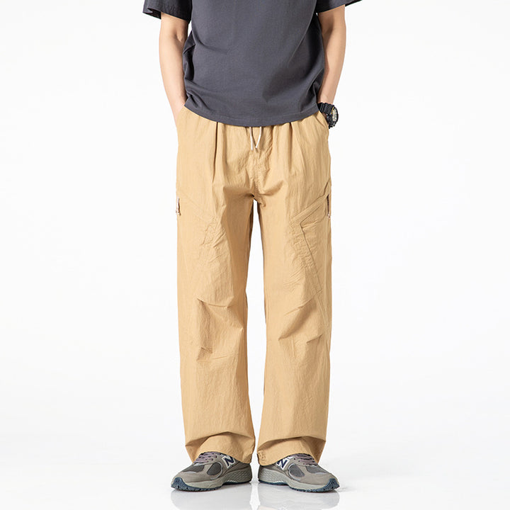 Herren Locker geschnittene Nylon-Cargohose mit Tunnelzugbund und angewinkelten Utility-Taschen Drune
