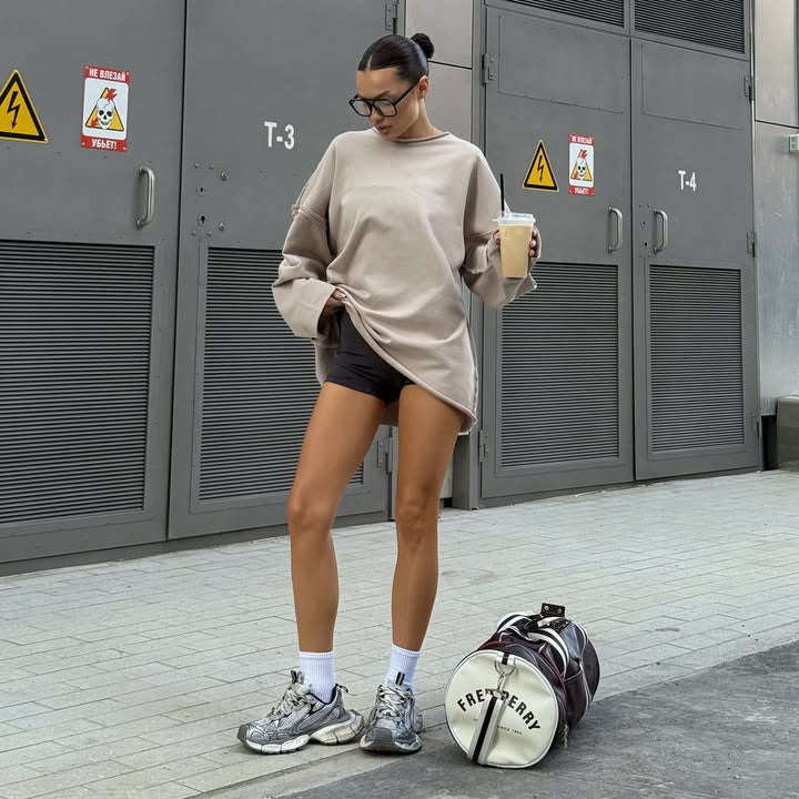 Damen oversized Sweatshirt mit lässiger Passform Drune