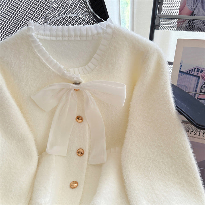 Damen Flauschiger Cardigan mit elegantem Schleifenkragen und dekorativen Knöpfen Drune