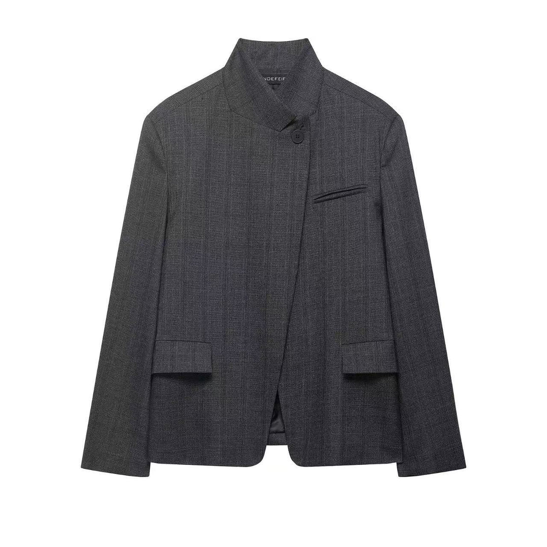 Damen Kurzblazer mit Stehkragen, asymmetrischer Knopfblende und Pattentaschen Drune