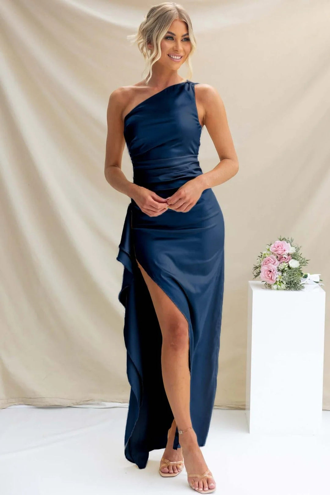 Damen One-Shoulder Maxikleid mit seitlichem Schlitz und elegantem Drapierungen Drune