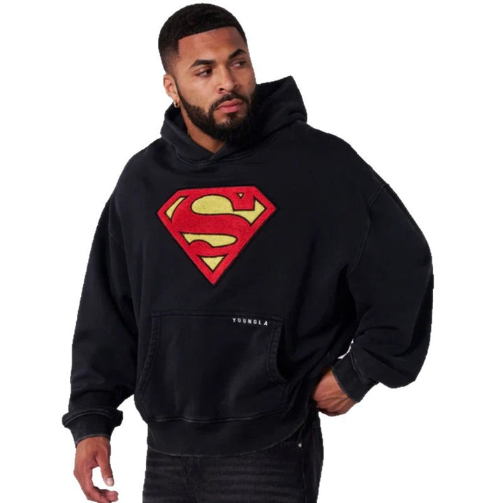Herren nan weit geschnittener Kapuzenpullover mit markantem Comic‑S‑Logo Kängurutasche und gewaschener Look Drune