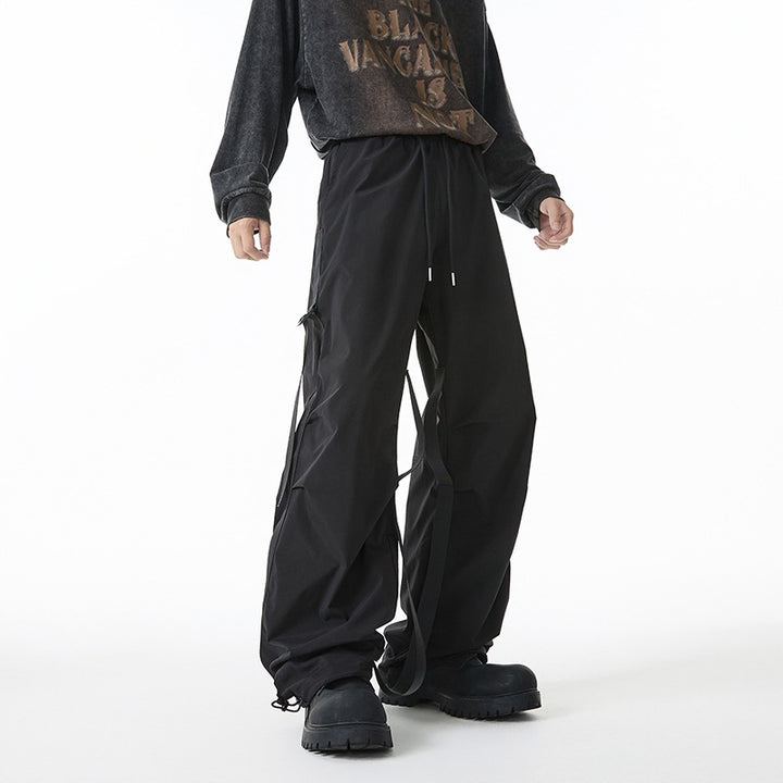 Damen Weite Tech-Cargo-Hose mit Tunnelzugbund, Beinriemen und wasserabweisender Nylon‑Optik Drune