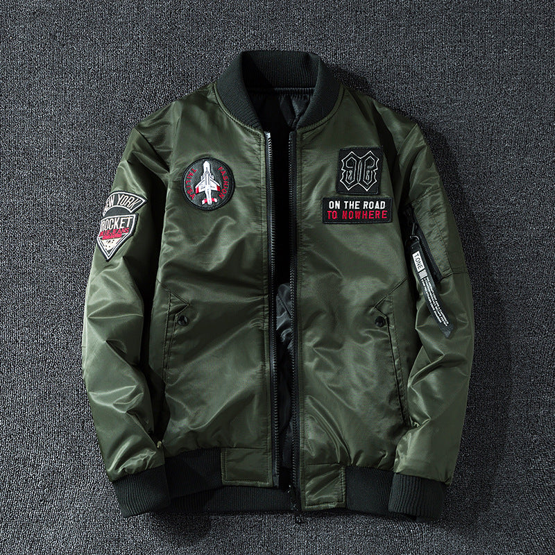 Männermode  bestickte Patch Satin-Optik Bomberjacke mit gerippten Besätzen und Utility-Ärmel-Tag Drune