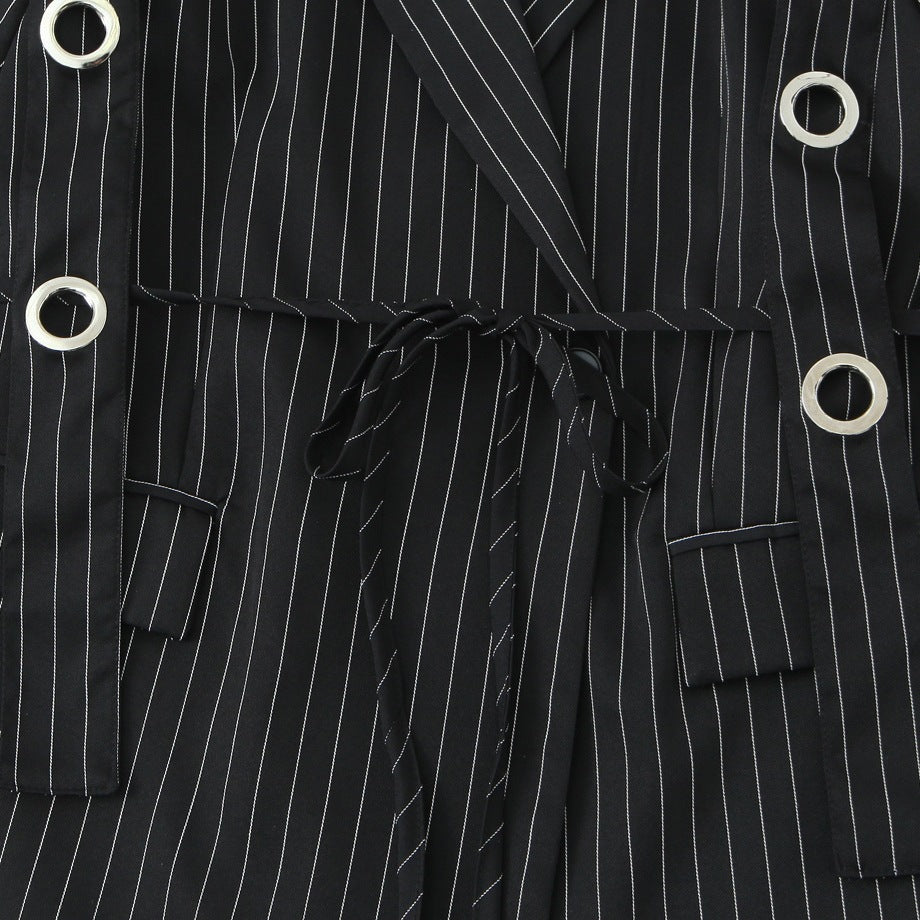 Damen Nadelstreifen-Blazer mit Ösenapplikation und Kordelzug Drune