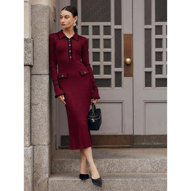Damen Etuikleid mit feinem Rippenmuster und dekorativen Knopfdetails Drune