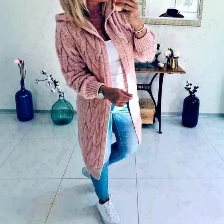Damen Strickjacke mit tiefen Taschen und kunstvollem Zopfdesign Drune
