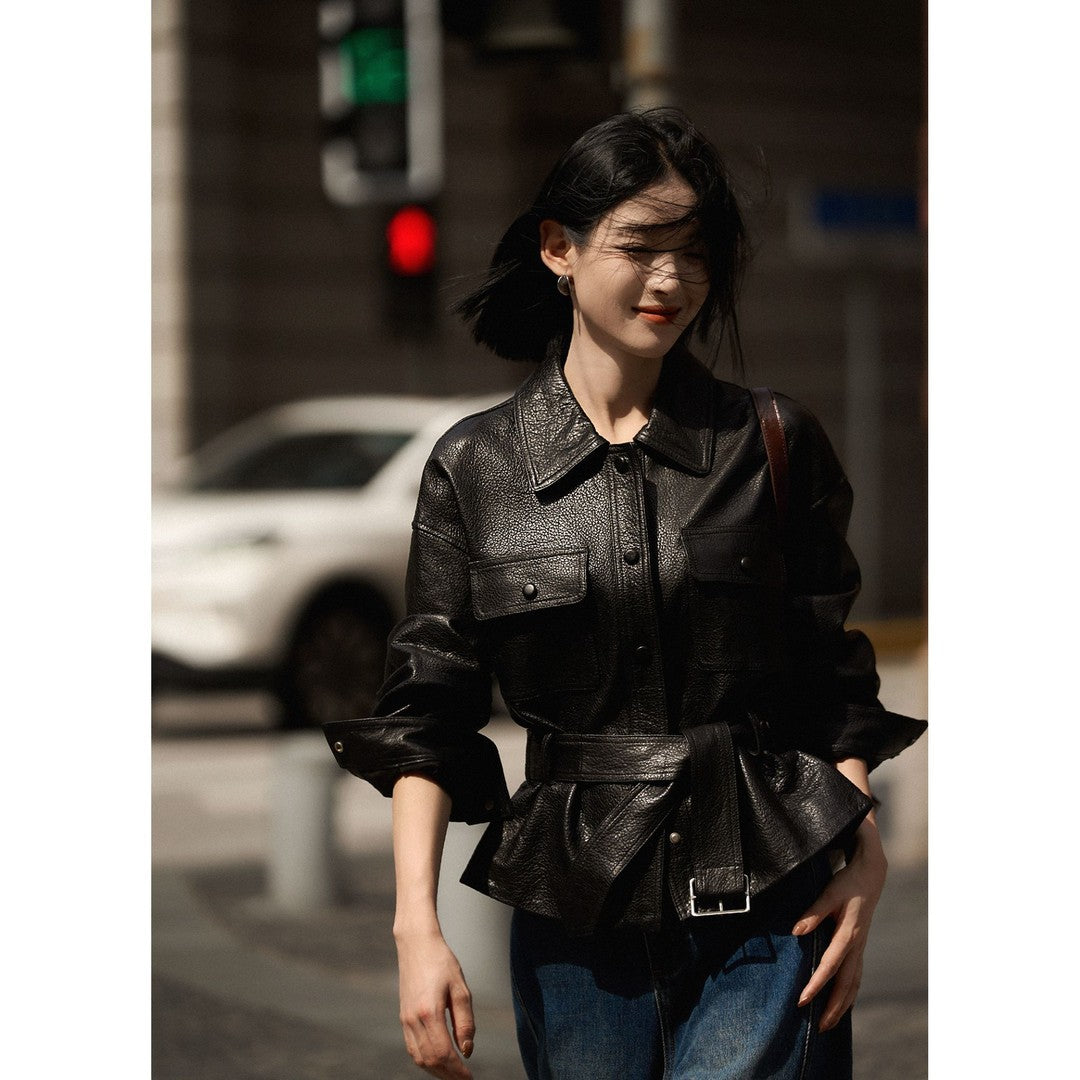 Damen Kurzjacke aus strukturiertem Leder mit Taillengürtel und Druckknöpfen Drune