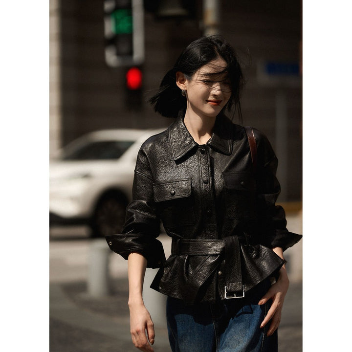 Damen Kurzjacke aus strukturiertem Leder mit Taillengürtel und Druckknöpfen Drune