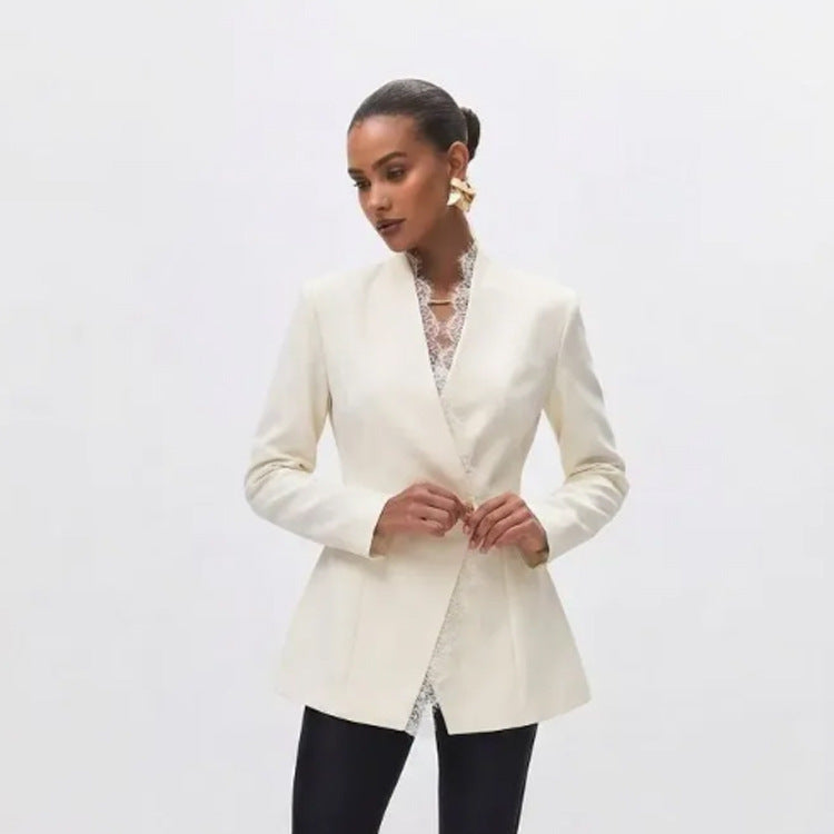 Damen Taillierter Blazer mit Spitzenbesatz und Zierknopf Drune
