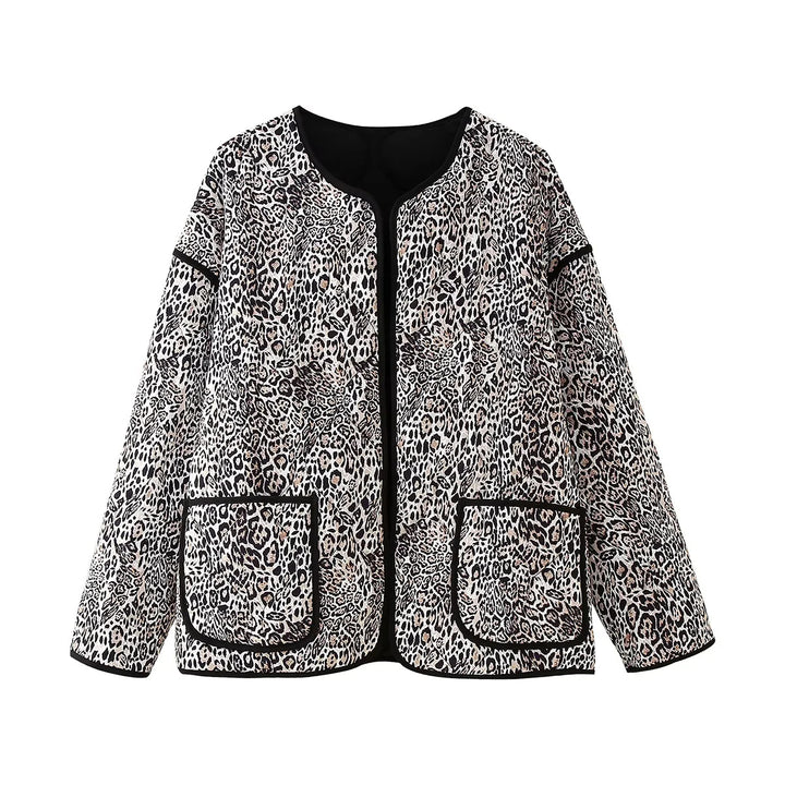 Damen nan gesteppte Kurzjacke mit Leoprint, offenem Rundhalsausschnitt, kontrastpaspel und aufgesetzten Taschen Drune