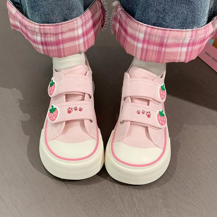 Damen Freizeit-Sneaker mit niedlichen Erdbeer-Applikationen und praktischem Klettverschluss Drune