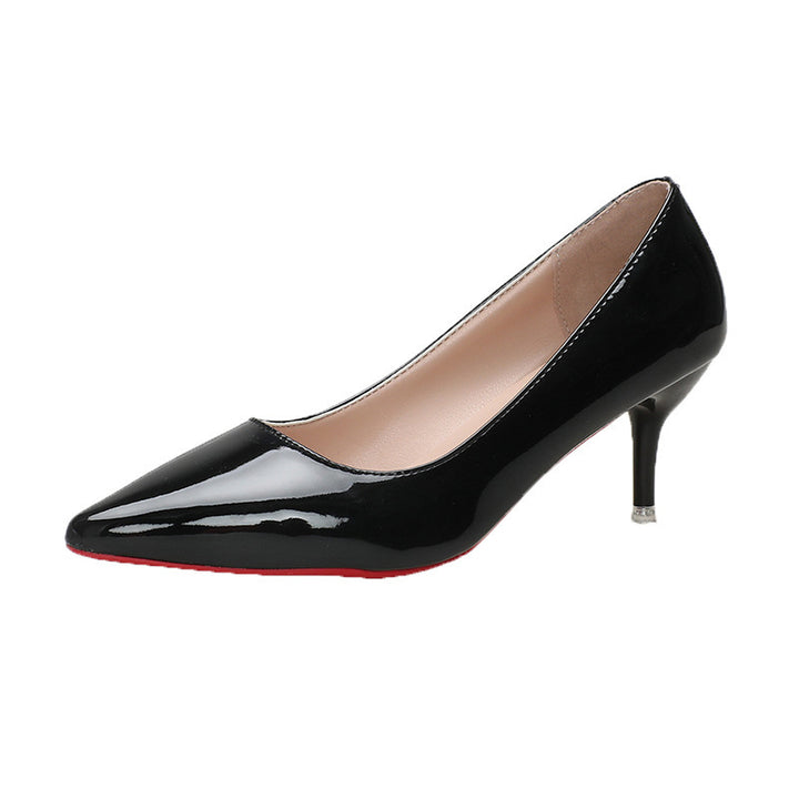 Damen Lack-Pumps mit spitzer Kappe, schmalem Stiletto und goldener Absatzapplikation Drune