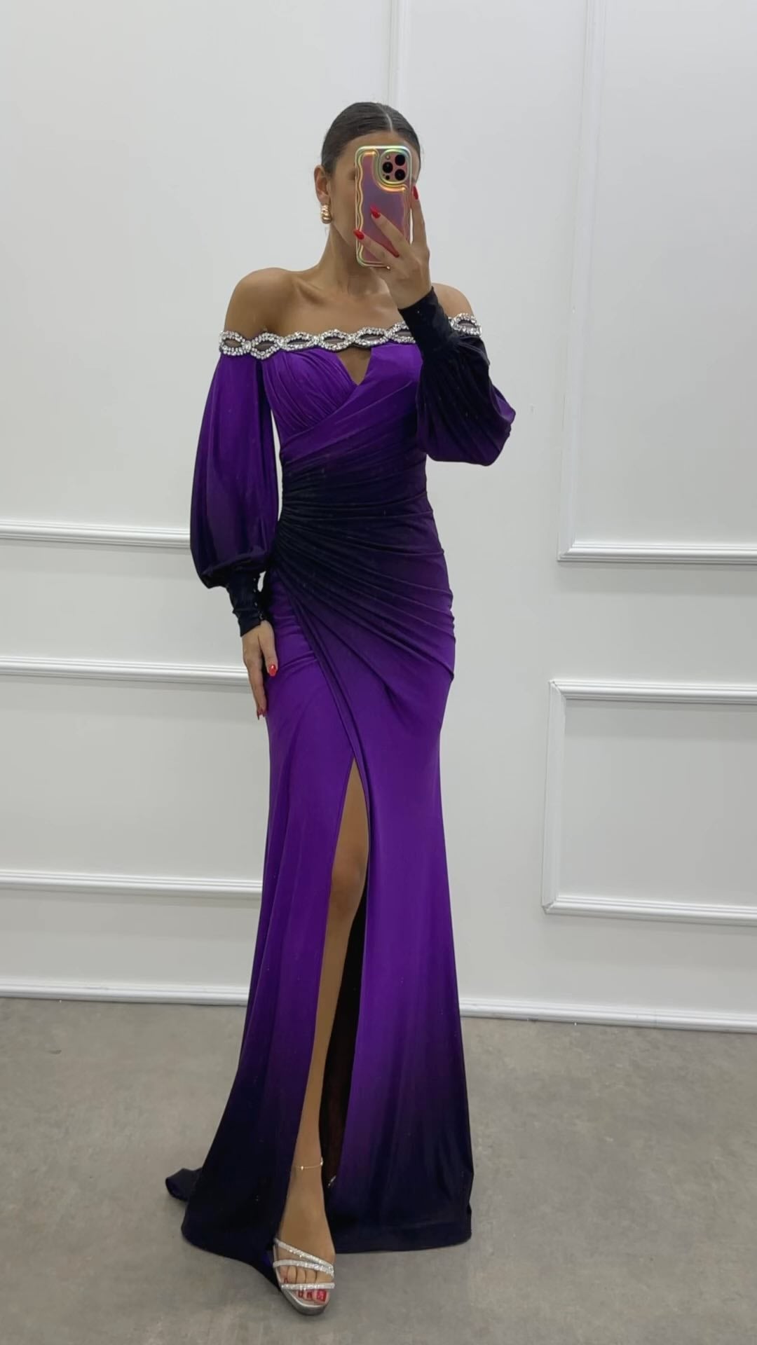 Drune | Partykleid mit Camisole und positioniertem Schlitz in großer A-Linie