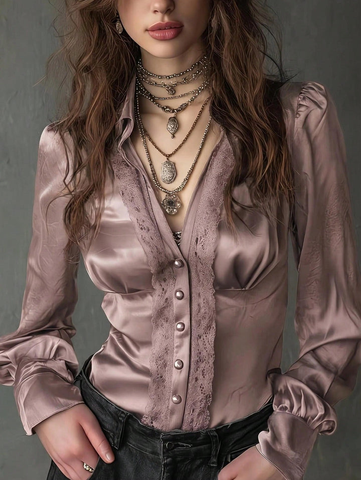 Damen Taillierte Satinbluse mit Spitzenpasse, Knopfleiste und Puffärmeln Drune