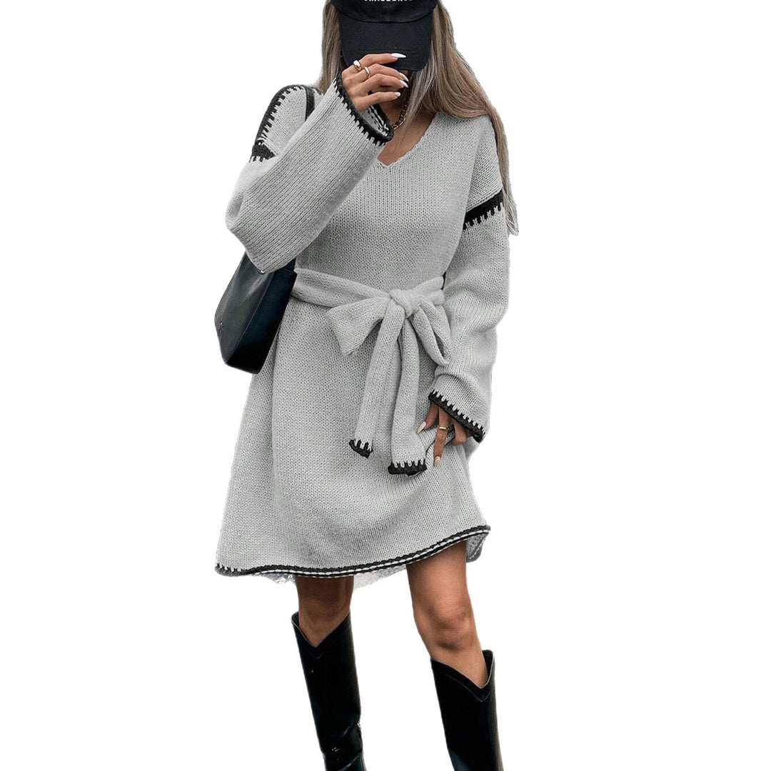 Damen Strickkleid mit Gürtel und V-Ausschnitt Drune