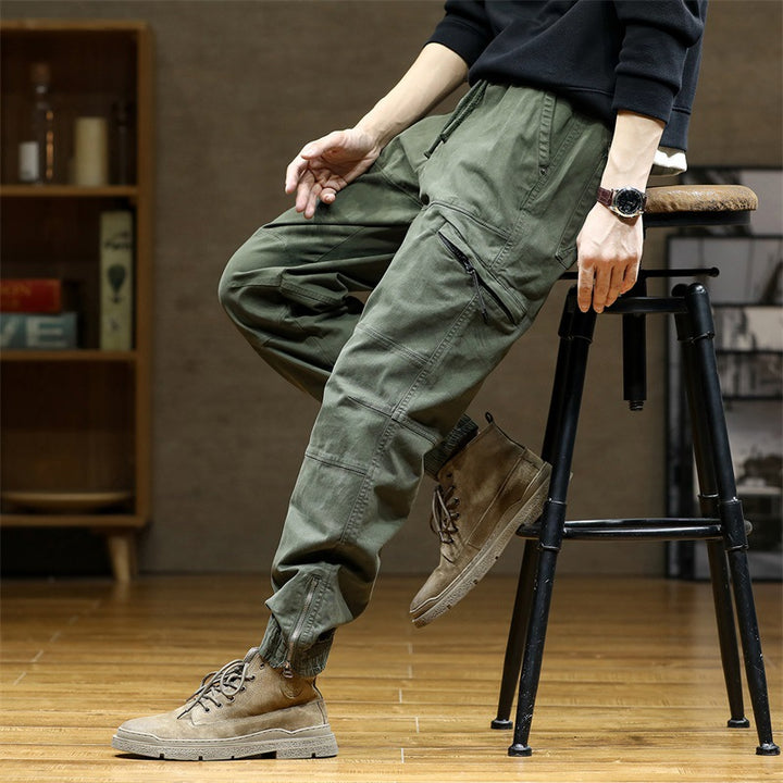 Herren Cargo-Joggerhose im Utility‑Stil mit ergonomischen Kniepaneelen und Reißverschluss‑Knöchel Drune