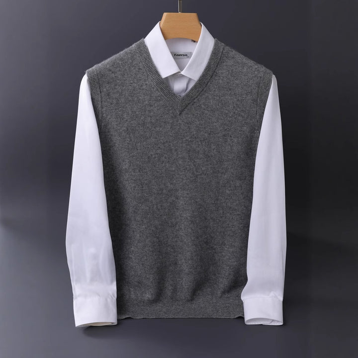 Herren Feine V‑Ausschnitt Strickweste aus Merino‑Blend mit geripptem Saum Drune