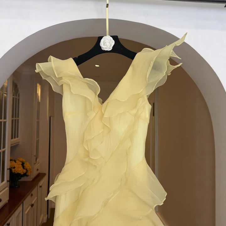 Damen Maxi-Kleid mit elegantem Wasserfall-Rüschendesign und off-shoulder Trägern Drune