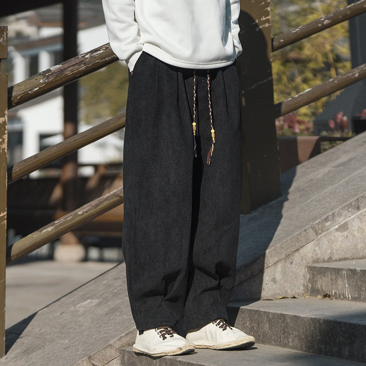 Herren Weit geschnittene Kordhose mit Tunnelzug, Bundfalten und Relaxed-Fit Drune