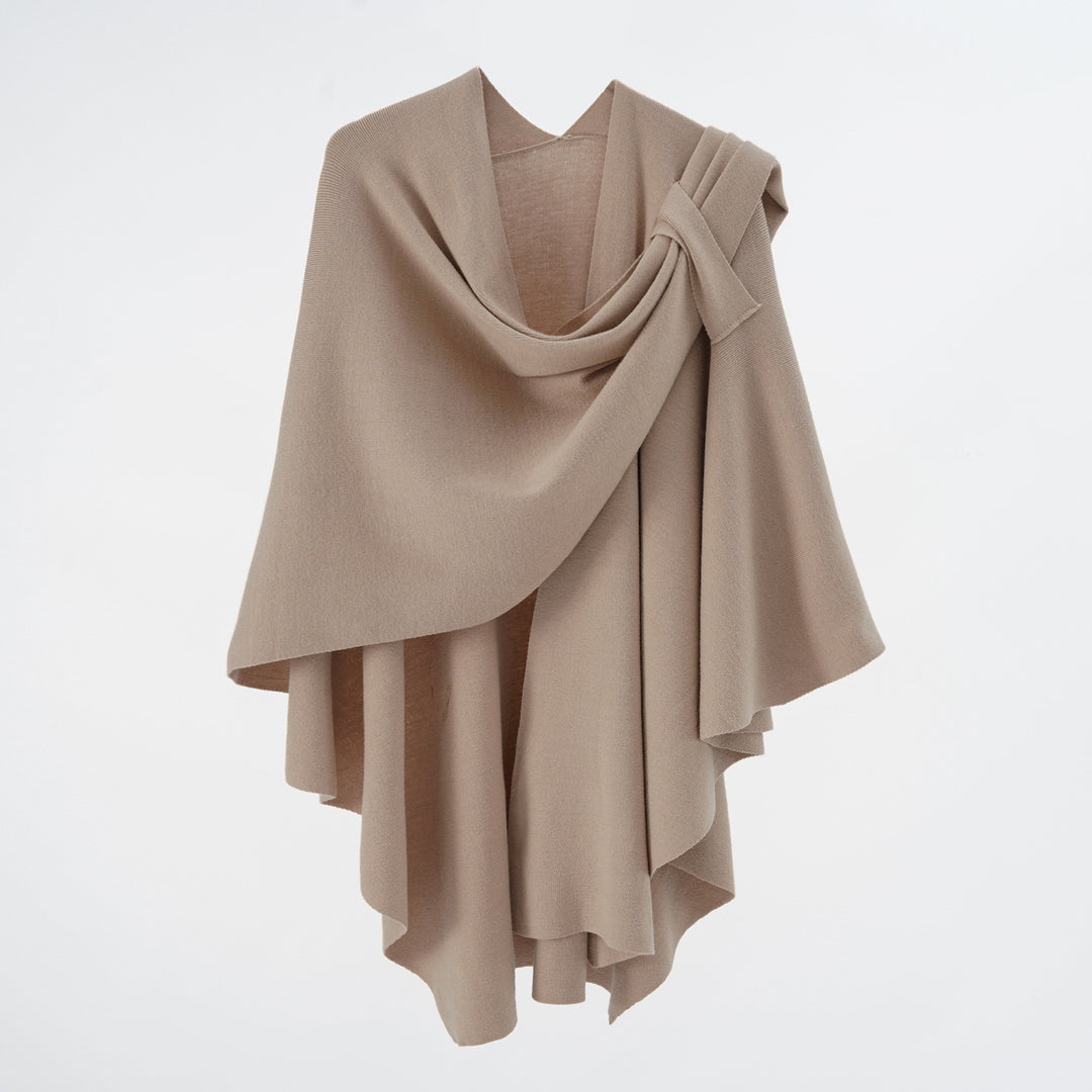 Damen Kapuzenponcho aus Feinstrick mit asymmetrischem Saum Drune