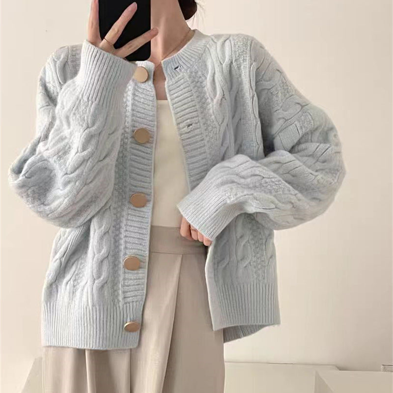 Damen Strickjacke mit Zopfmuster und großen Knöpfen Drune