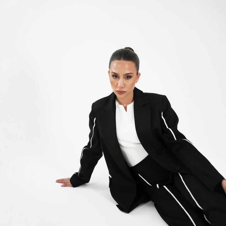 Damen eleganter Blazer-Anzug mit modischen Kontrastdetails Drune