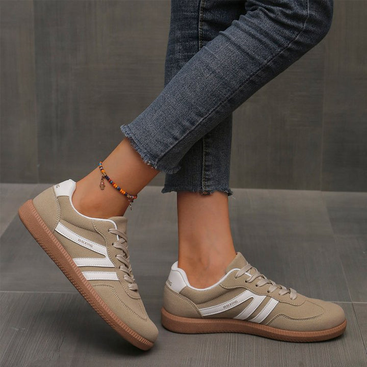 Damen Retro-Sneaker mit Veloursleder-Optik, gepolstertem Komfortfußbett und profilierter Gummilaufsohle Drune