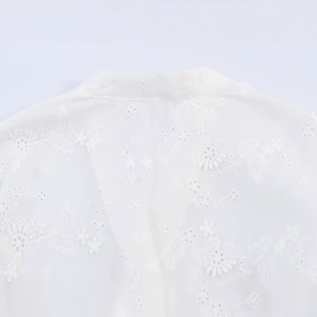 Damen Bestickte Cropped-Bluse mit Stehkragen, Lochstickerei und tailliertem Bund Drune