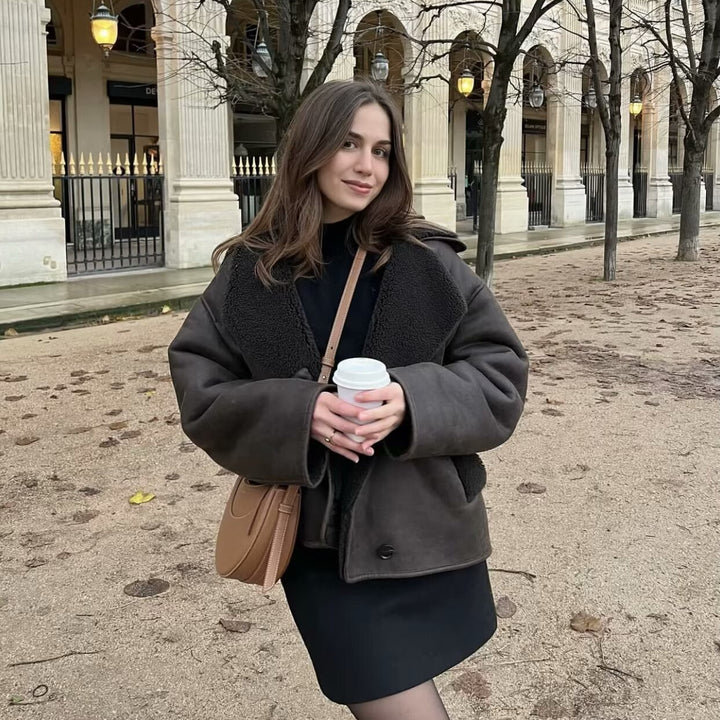 Damen Kurze Lammfelloptik Fliegerjacke mit Teddyfutter und Knopfleiste Drune