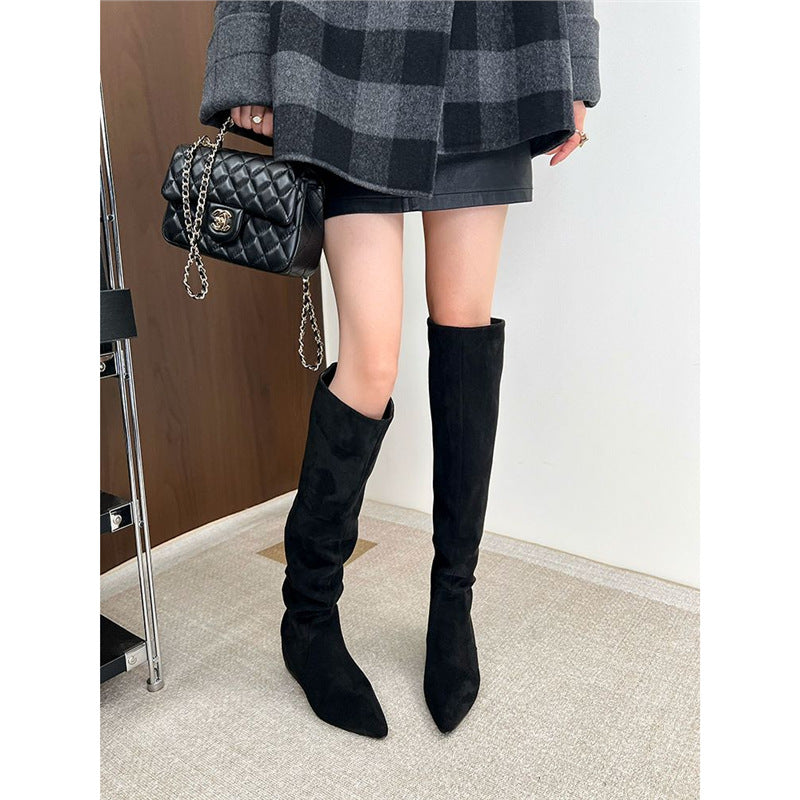 Damen kniehohe Slouch-Stiefel aus Veloursleder mit spitzer Zehenpartie Drune
