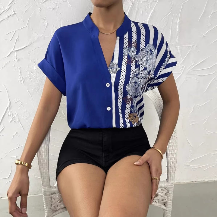 Damen Kurzarmbluse mit Stehkragen und asymmetrischem Streifen‑Blumenprint Drune