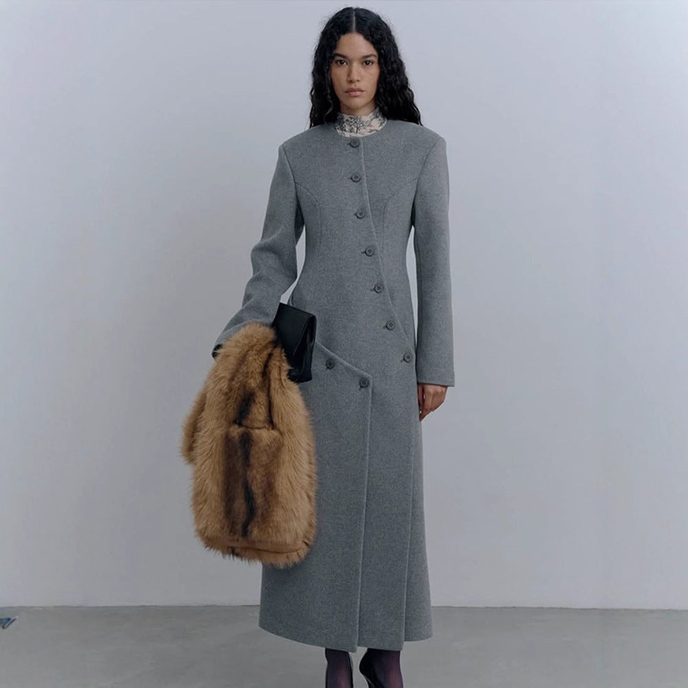 Damen Langer taillierter Wollmix-Mantel mit Rundhalsausschnitt und asymmetrischer Knopfleiste Drune