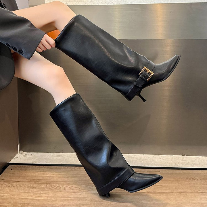 Damen Kniehohe Stiefel mit skulptierter Spitzkappe, geradem Schaft und Zierschnalle Drune