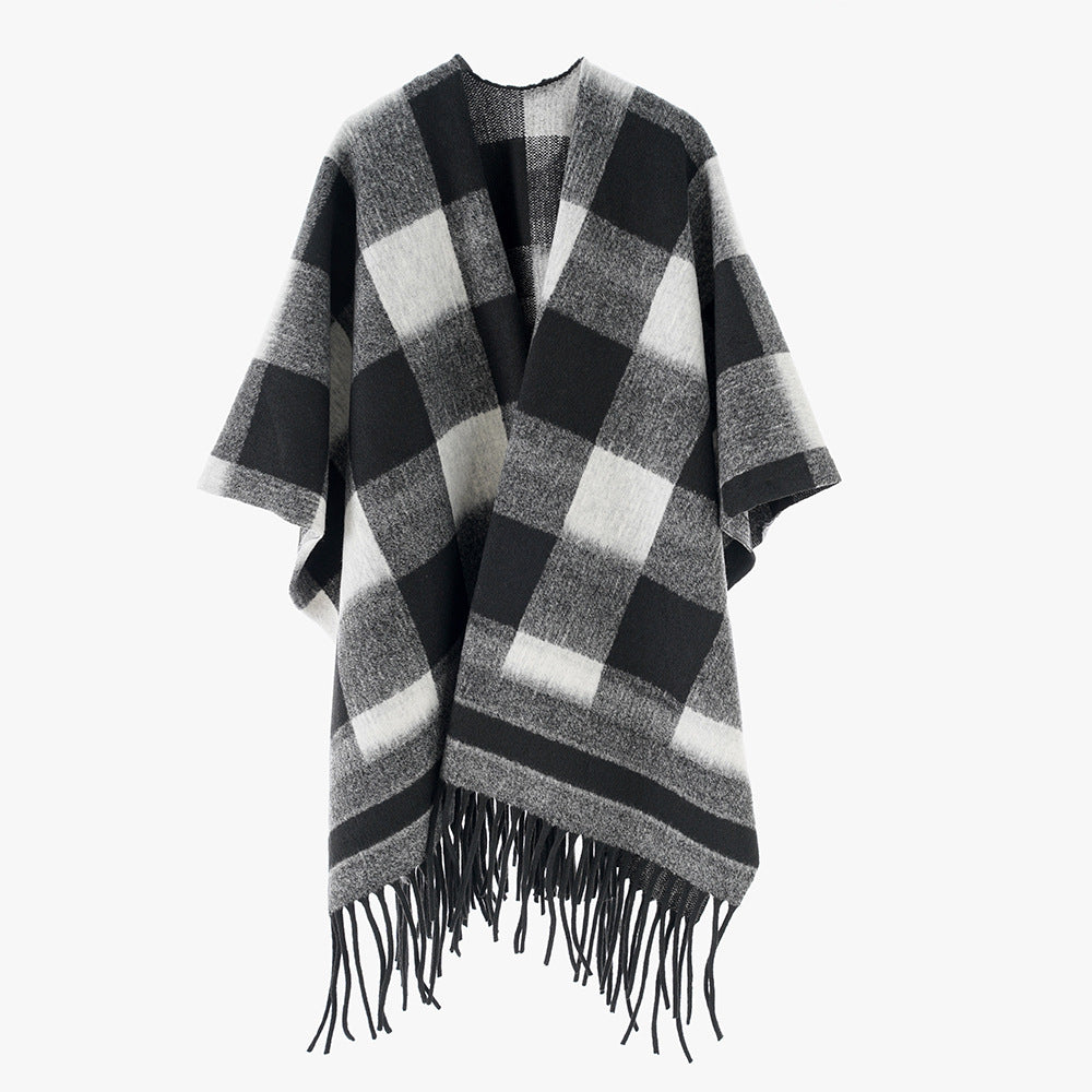 Damen Capeponcho im Plaid-Wickelstil aus Wollmix mit Fransensaum Drune