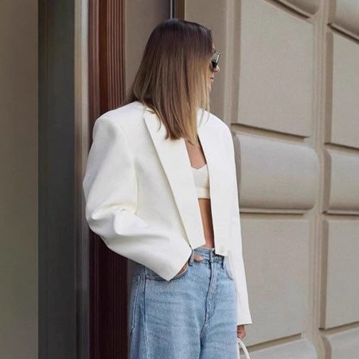 Damen Cropped Blazer mit scharfen Schultern und eleganter Silhouette Drune