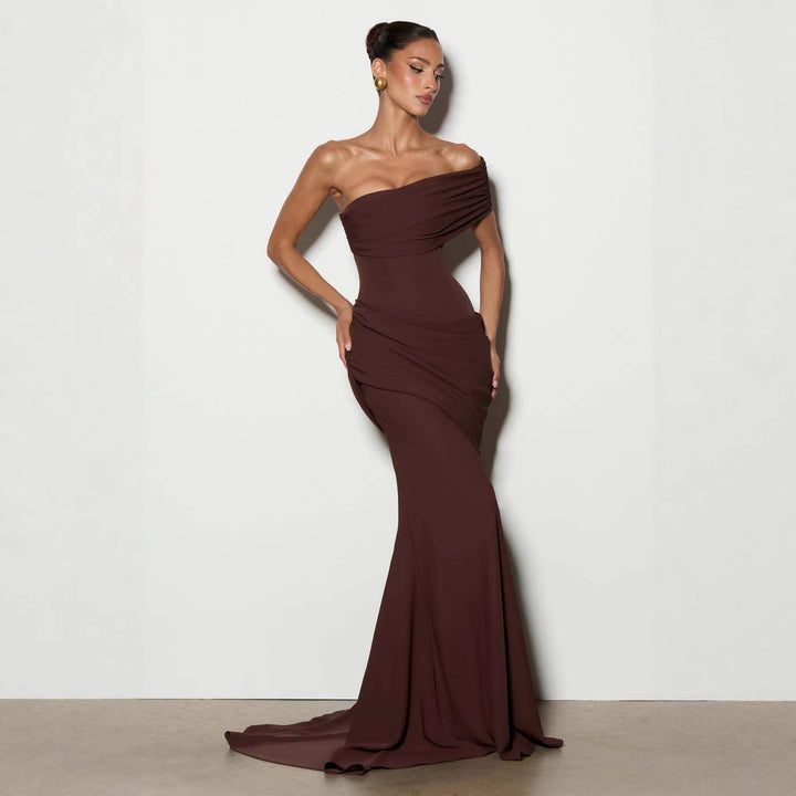 Damen Elegantes, schulterfreies Abendkleid mit raffinierten Drapierungen und fließendem Schnitt Drune