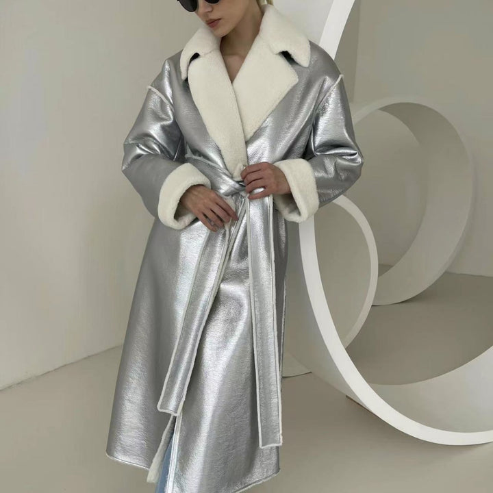 Damen Longline-Mantel aus Metallic‑Material mit Teddyfutter und überschnittener Schulter Drune