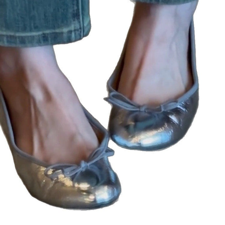 Damen Ballerinas aus glänzendem Leder mit verspieltem Schleifendetail Drune