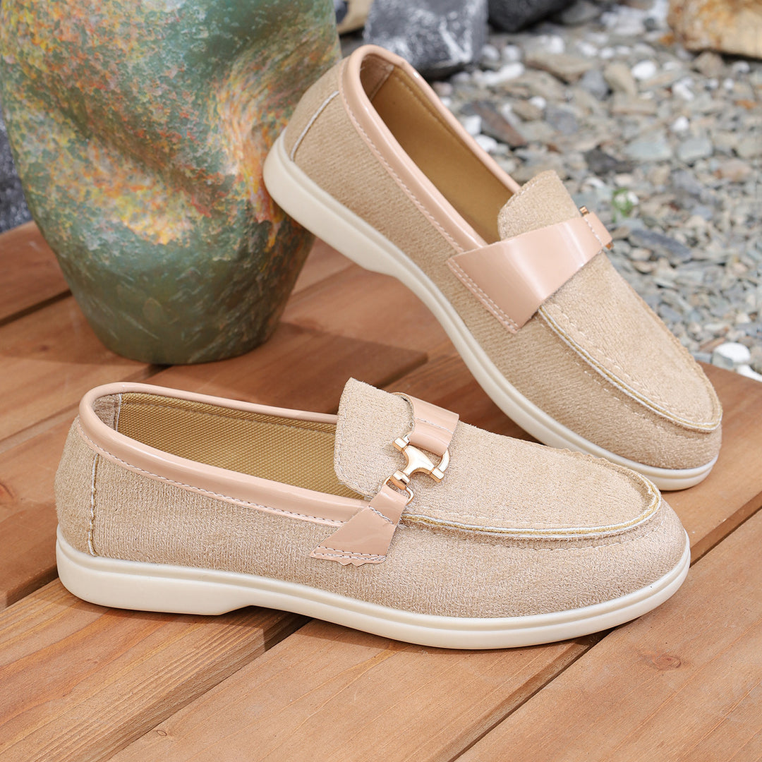 Damen elegante Veloursleder-Slipper mit dekorativer Metall-Hardware und flexibler Leichtlaufsohle Drune