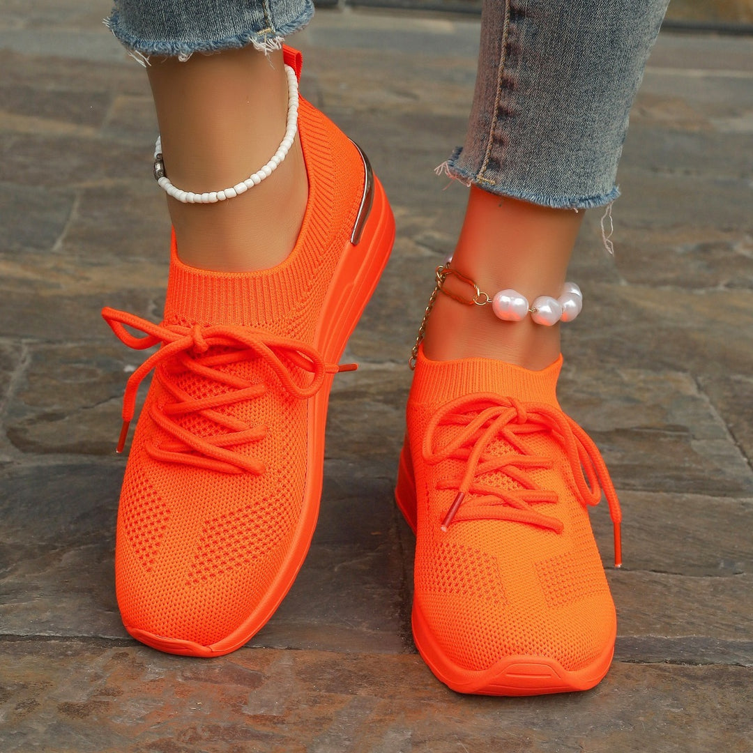 Damen Strick-Sneaker mit Keilsohle, sockenähnlichem Schaft und Metallic-Fersenakzent Drune