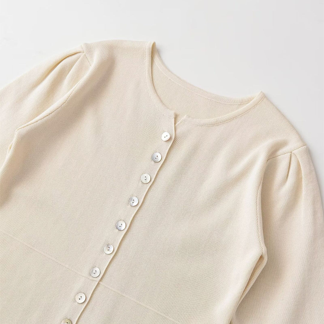 Damen kurzärmlige Strickjacke mit Knöpfen und raffinierter Raffung Drune