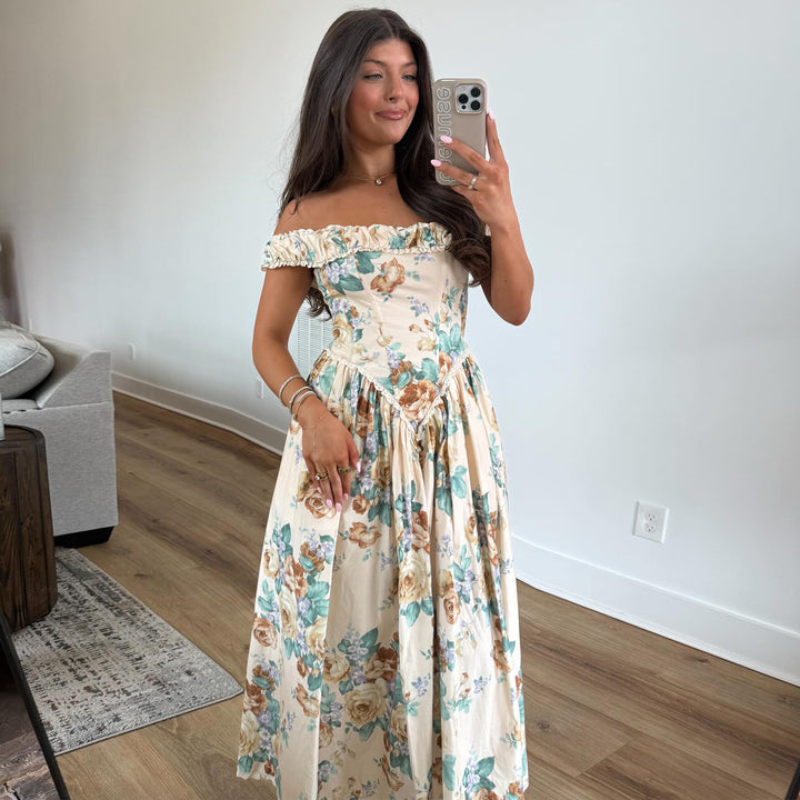 Damen Off-Shoulder Maxikleid mit floralen Akzenten und gerafftem Oberteil Drune
