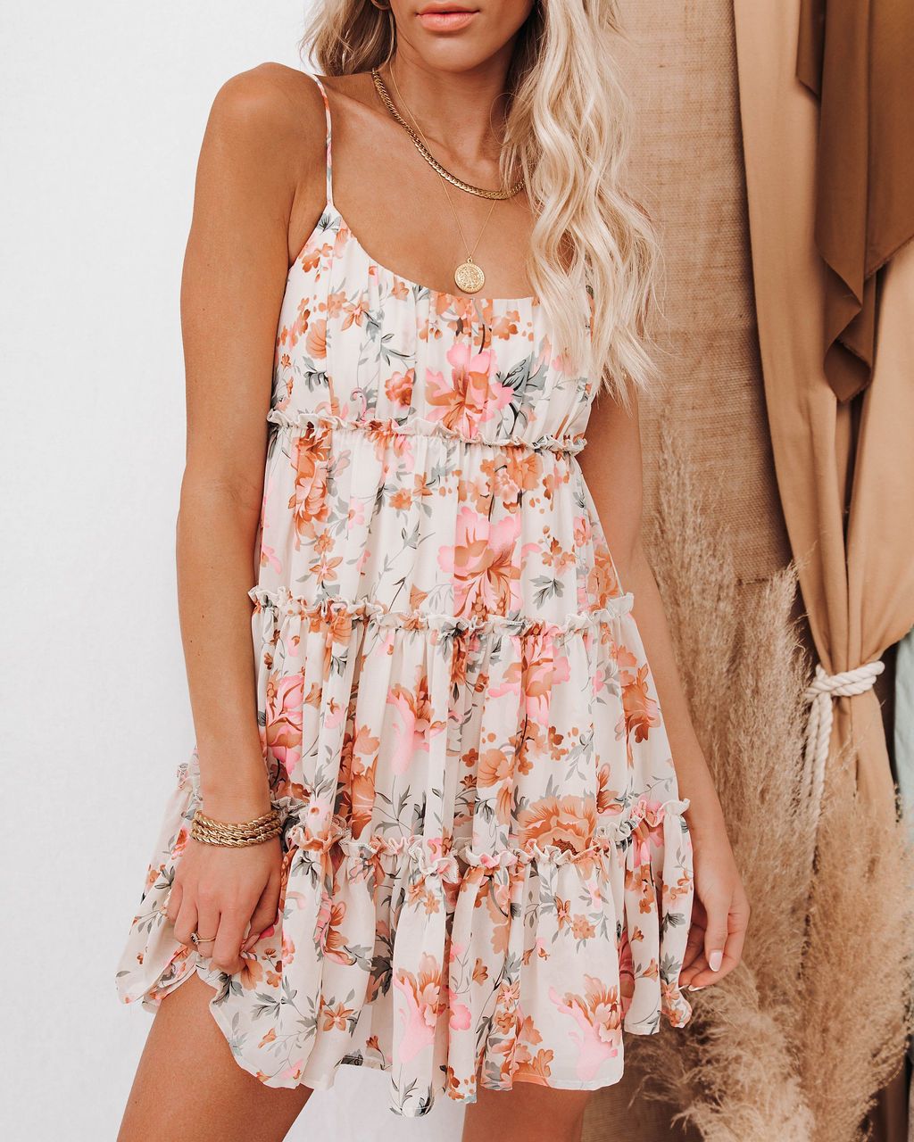 Damen Blumiges Sommerkleid mit Rüschendetails und verstellbaren Spaghettiträgern Drune
