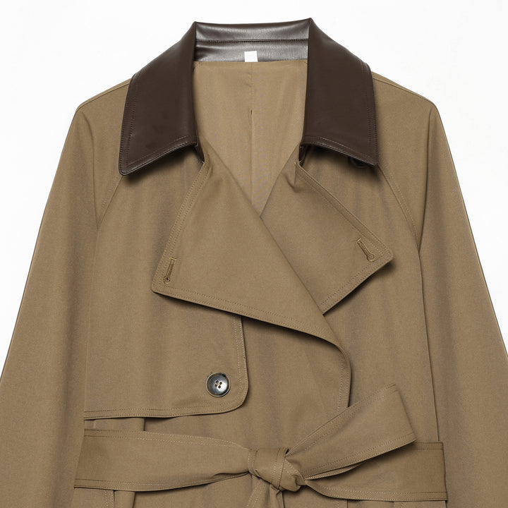 Damen nan kurz geschnittener Trenchcoat mit kontrastierendem Kunstlederkragen, Doppelreiher und Taillengürtel Drune