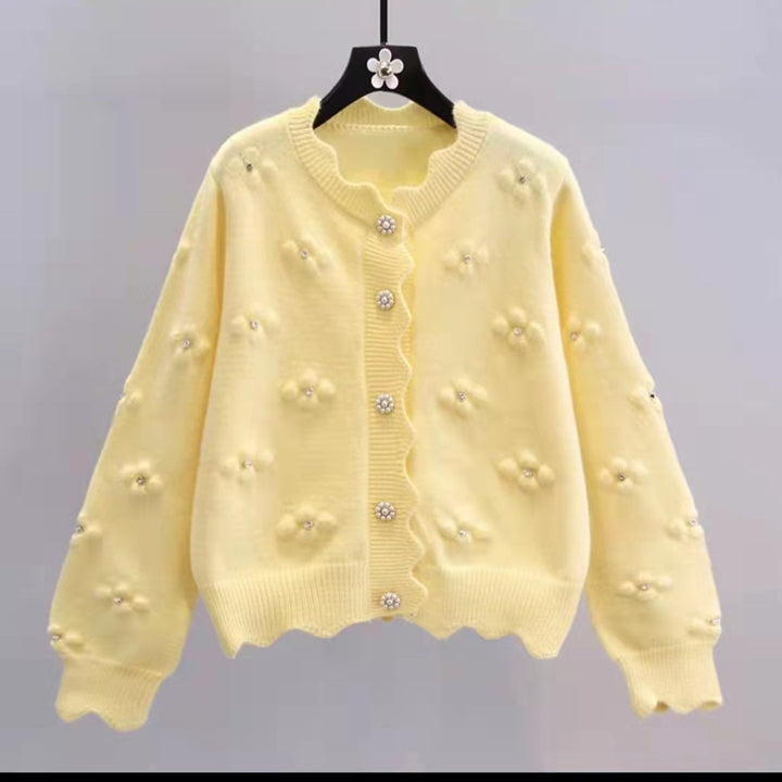 Damen Lockere Strickjacke mit floralen Applikationen und Perlenknöpfen Drune