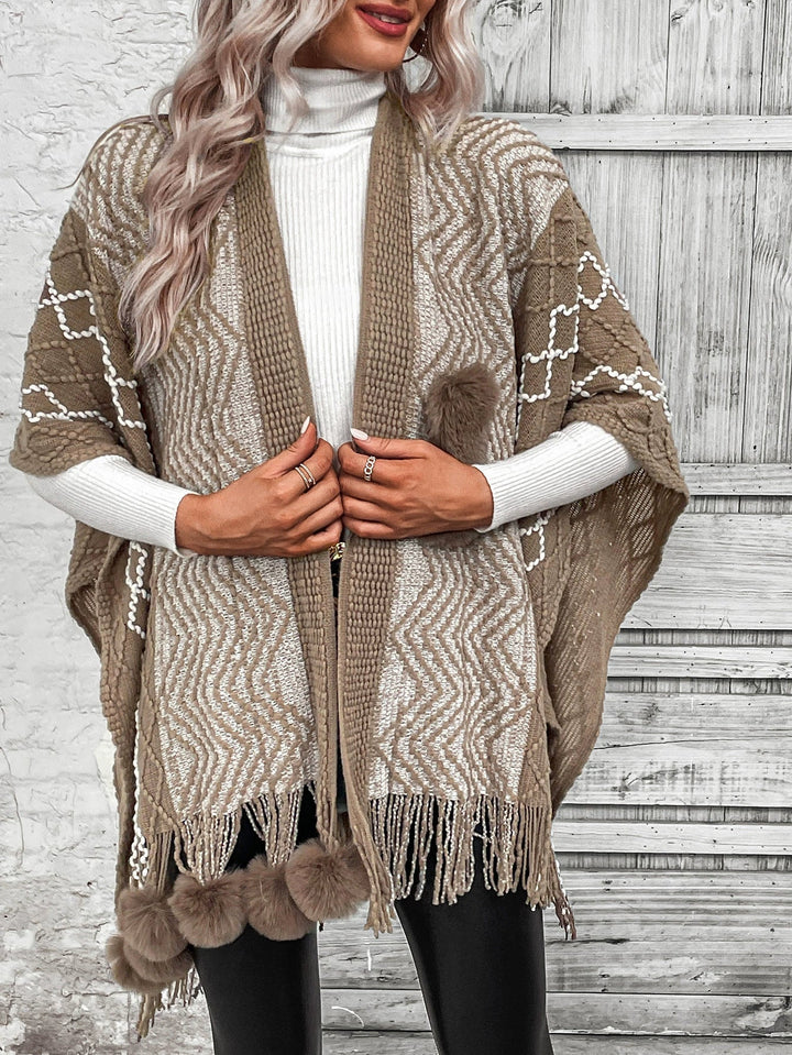 Drune | Cape Schal Cardigan Wolle Strick Übergröße Fransen Saum V-Ausschnitt Boho Stil
