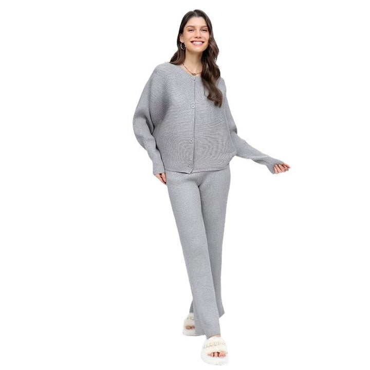 Damen hochwertiges Strick-Lounge-Set mit weiter Schnittführung und Knopfdetails Drune